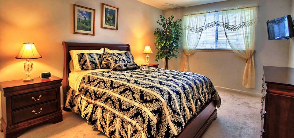 Chestnut Heights Apartments Master Bedroom